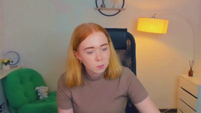 NelidaReus webcam model stream image