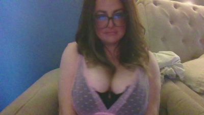 HotHousewife33 webcam model stream image