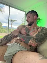 DimitriSullivan_ webcam model stream image