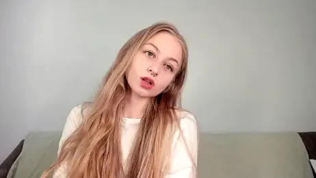 MiaMews webcam model stream image