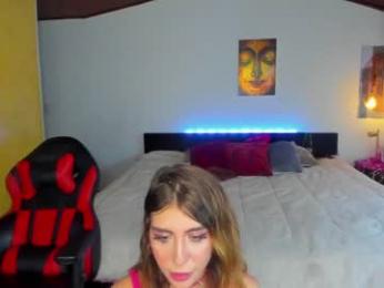 _cloe_1 webcam model stream image