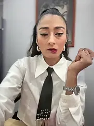 _Bella-Office1 webcam model stream image