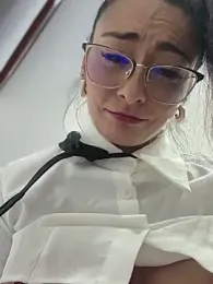 _Bella-Office1 webcam model stream image