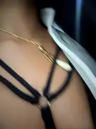 _Bella-Office1 webcam model stream image