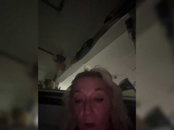 Honeycunt webcam model stream image