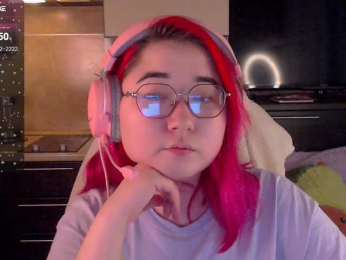 peach-girl webcam model stream image