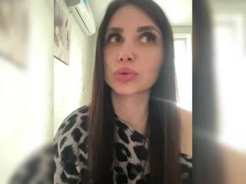 Y_Leiki webcam bongacams model stream image