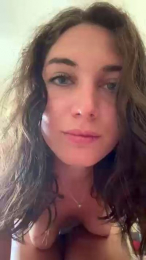 Lola01_ webcam model stream image