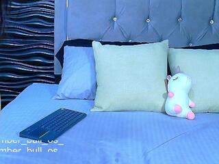 Amber Bull webcam model stream image