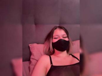 Karamelllka webcam model stream image