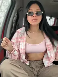 JulliaVegas webcam model stream image