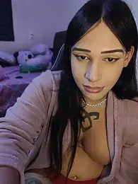 isabeladecaria webcam stripchat model stream image