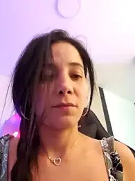 miaeyes webcam stripchat model stream image