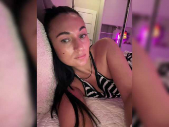 _UkRaiNo4Ka_ webcam model stream image