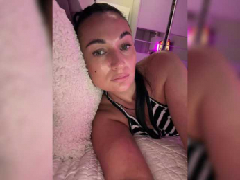 _UkRaiNo4Ka_ webcam model stream image