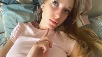 WAWA_GlRL webcam model stream image