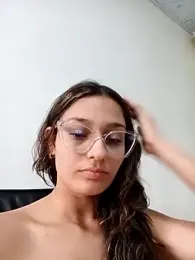 Ary-18 webcam model stream image