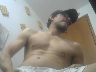 Guiverno webcam model stream image