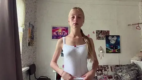 AliceGilbert_ webcam model stream image