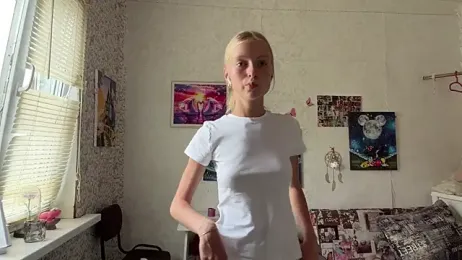 AliceGilbert_ webcam model stream image