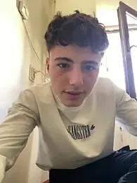 denysio89 webcam model stream image
