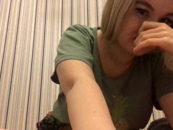 KaraHudalla webcam model stream image