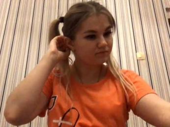 KaraHudalla webcam model stream image