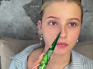 renezelinski webcam model stream image