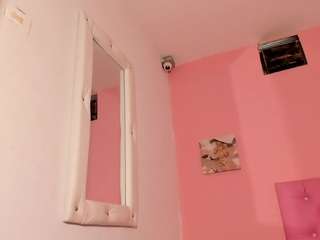 salma-covers webcam camsoda model stream image