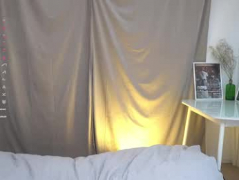 ange1_neon webcam model stream image