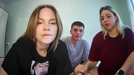 DivineTrio webcam model stream image