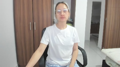Adele_johsonn1 webcam model stream image