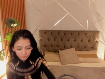 _coraliinee_ webcam model stream image