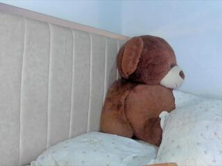 Chloe Bonnet webcam model stream image