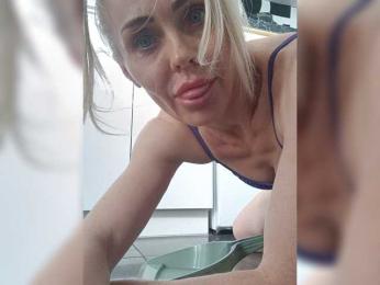 Mazalane webcam model stream image
