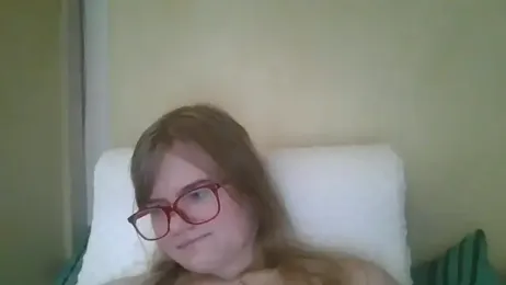 Moonolighta webcam stripchat model stream image