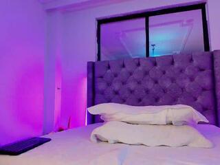 Aava Layne webcam model stream image