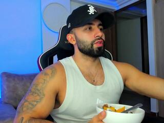 Magnus Wolf webcam model stream image