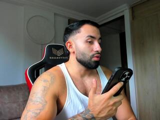 Magnus Wolf webcam flirt4free model stream image