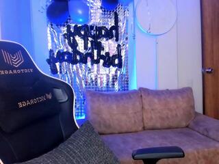 Magnus Wolf webcam model stream image