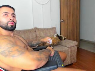 Magnus Wolf webcam model stream image