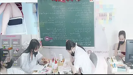 _Math_ webcam stripchat model stream image