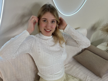 MaeGoreham webcam model stream image