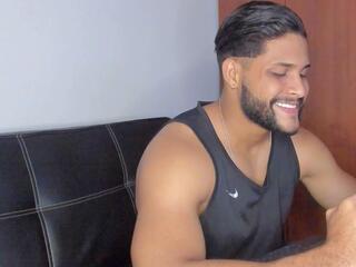 Pier Simons webcam flirt4free model stream image