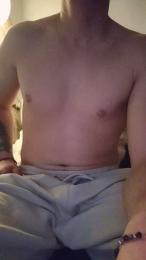 Hugzz08 webcam model stream image