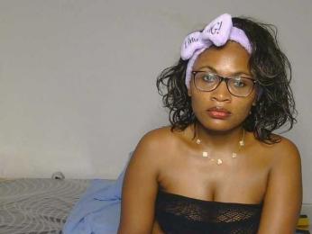 SassyAngels webcam model stream image