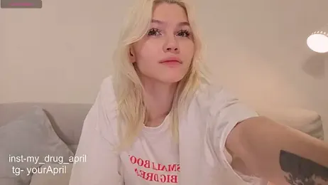 MyApril webcam model stream image