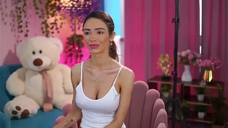 TheAyana webcam model stream image