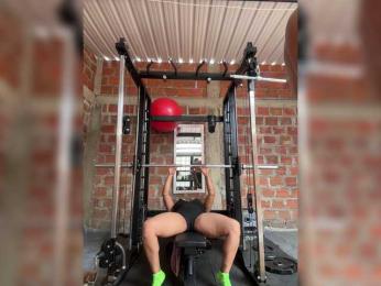 Alannafit webcam model stream image