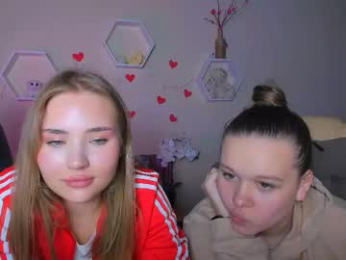 laura_whisper webcam model stream image